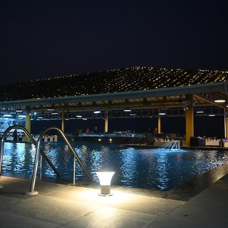 The Gold Beach Resort Daman Exterior photo