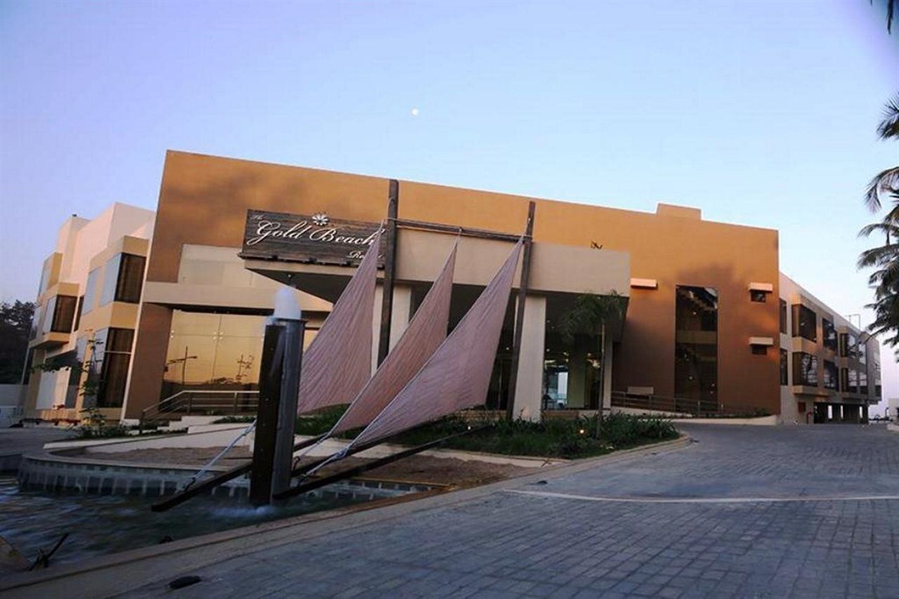 The Gold Beach Resort Daman Exterior photo