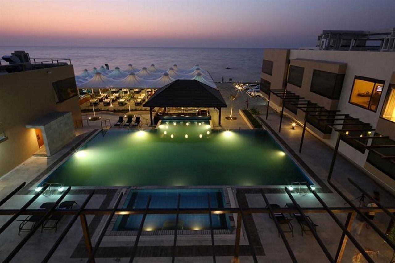 The Gold Beach Resort Daman Exterior photo