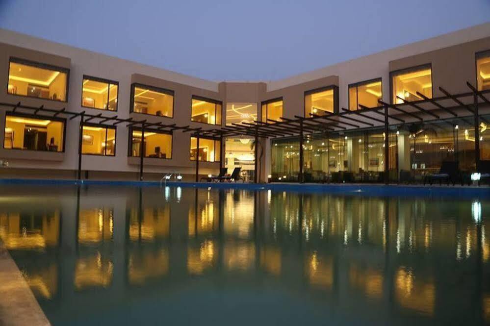 The Gold Beach Resort Daman Exterior photo